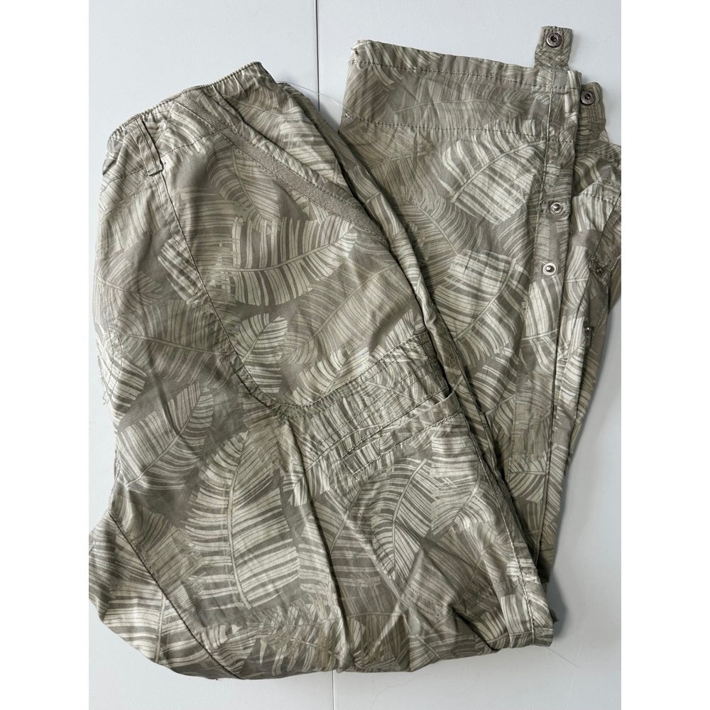 Democracy Flex-ellent Palm Leaf Cargo Pants Green Tan Roll Tab Capri Womens 8